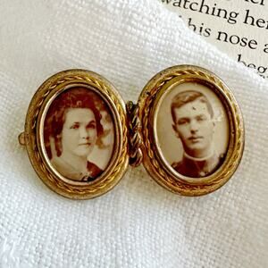Antique Victorian Photo Locket Brooch Gold Pin Edwardian C Clasp Portrait